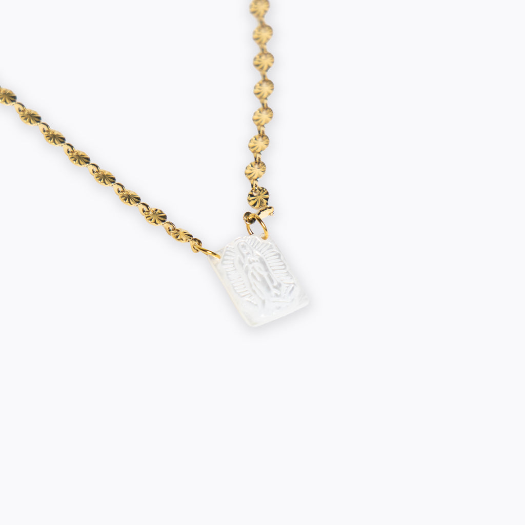 Colar White Lady